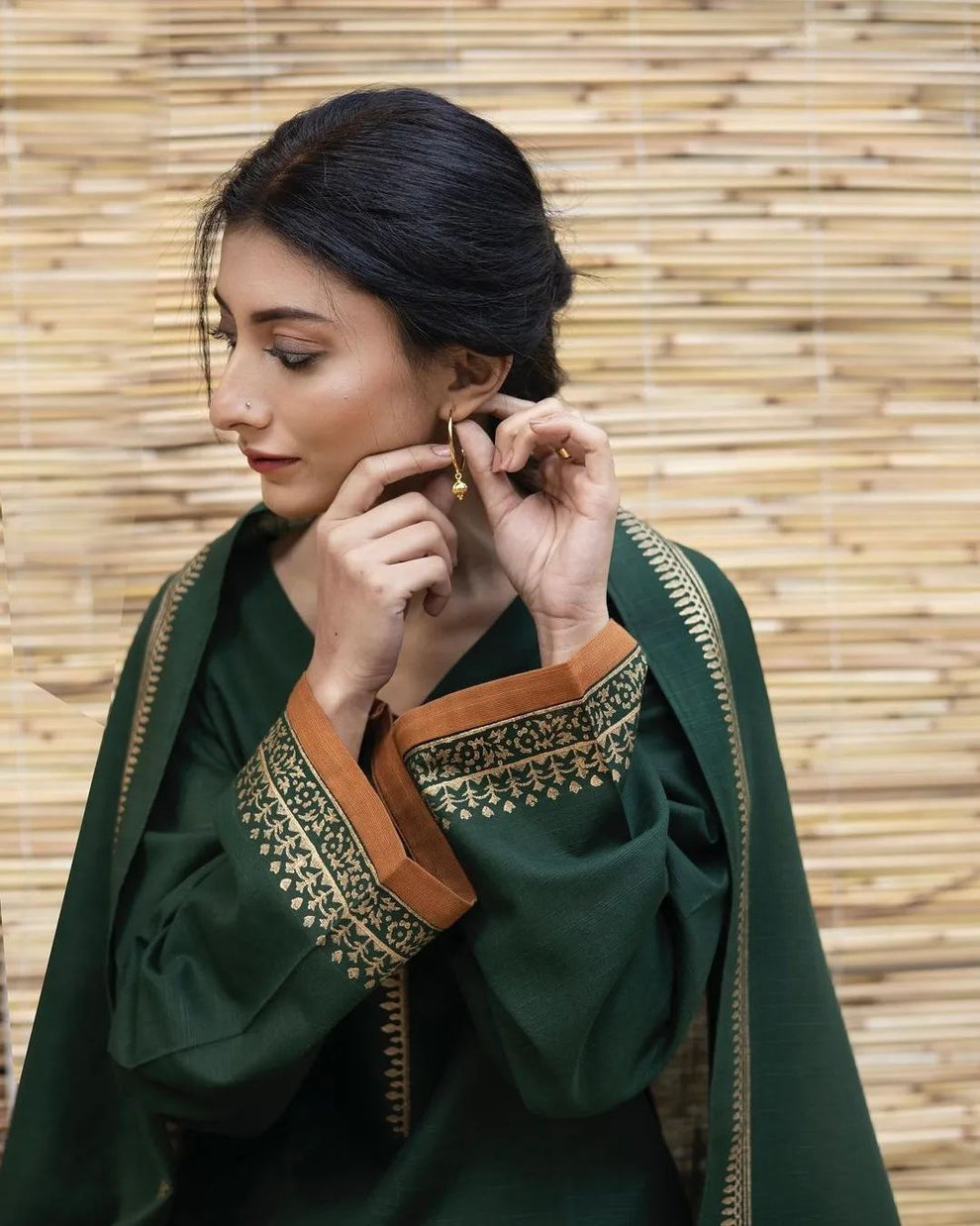 GREEN