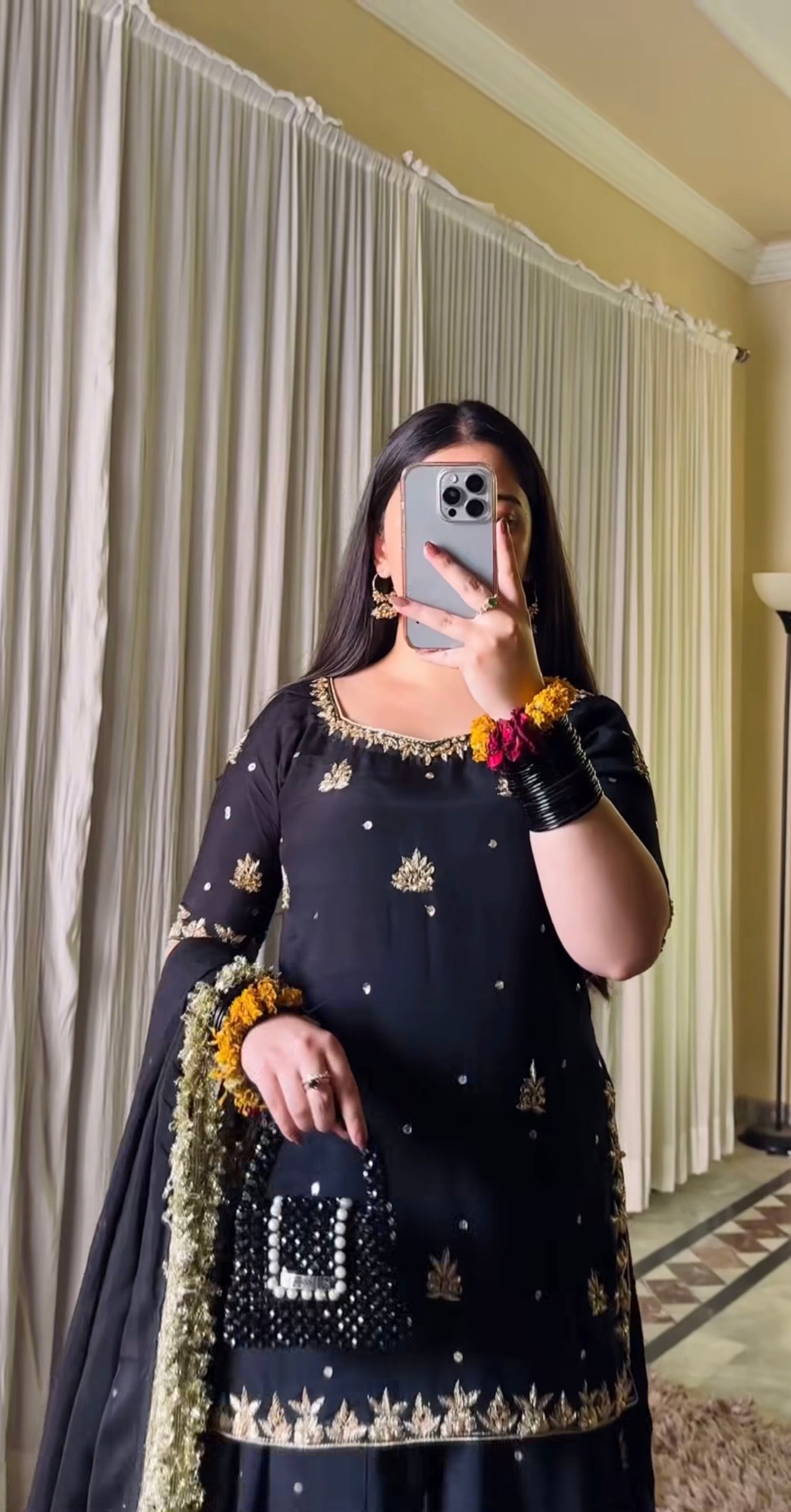 Gulab Black