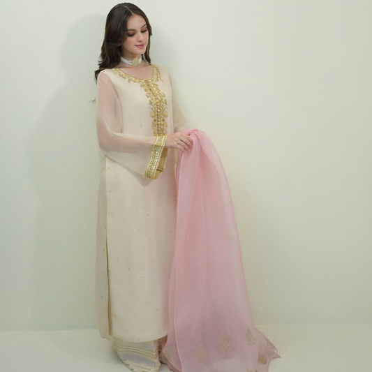 MAHNOOR