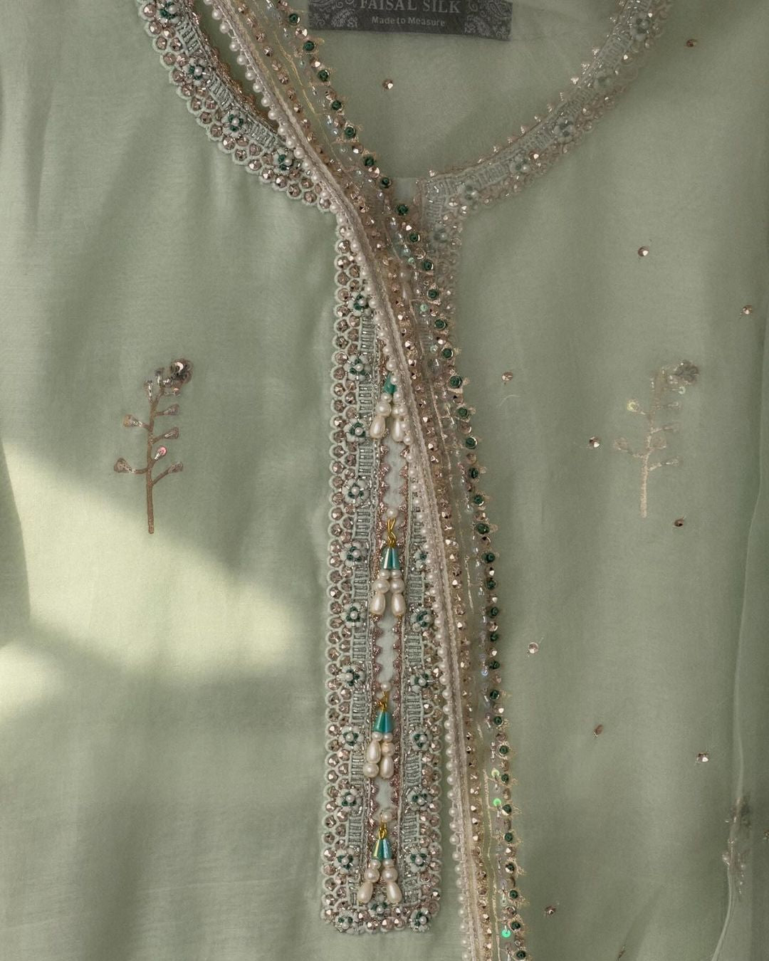 MINT GREEN