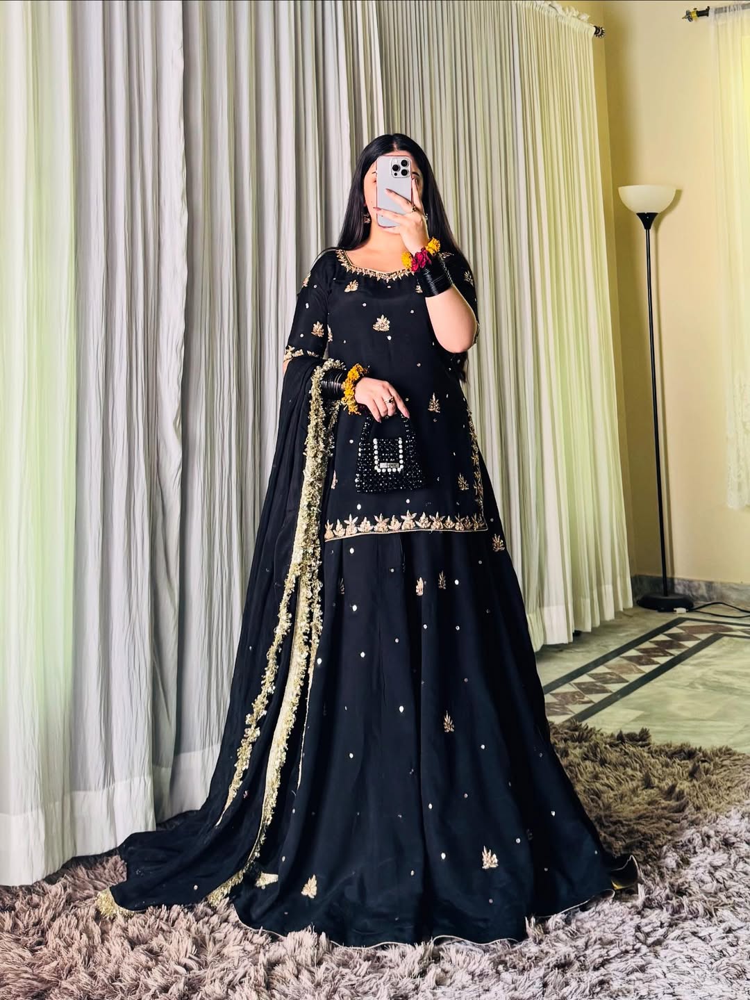 Gulab Black